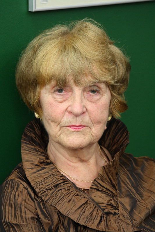 Lastekirjanik Olivia Saar, foto Jüri Dubov