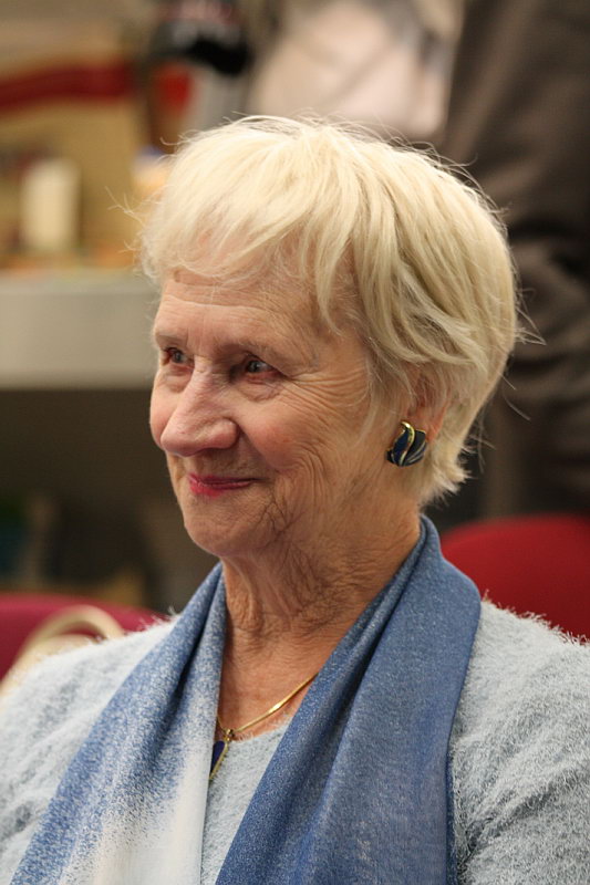 Lastekirjanik Ira Lember