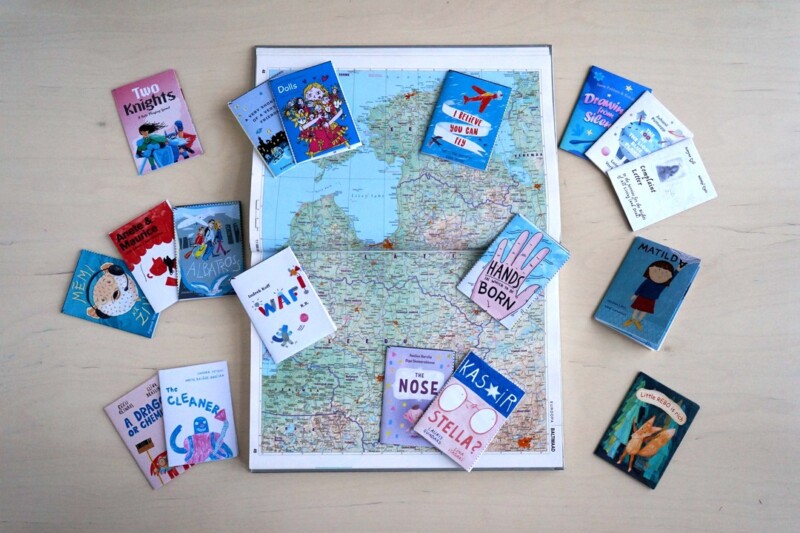 Miniraamatud avatud atlasel