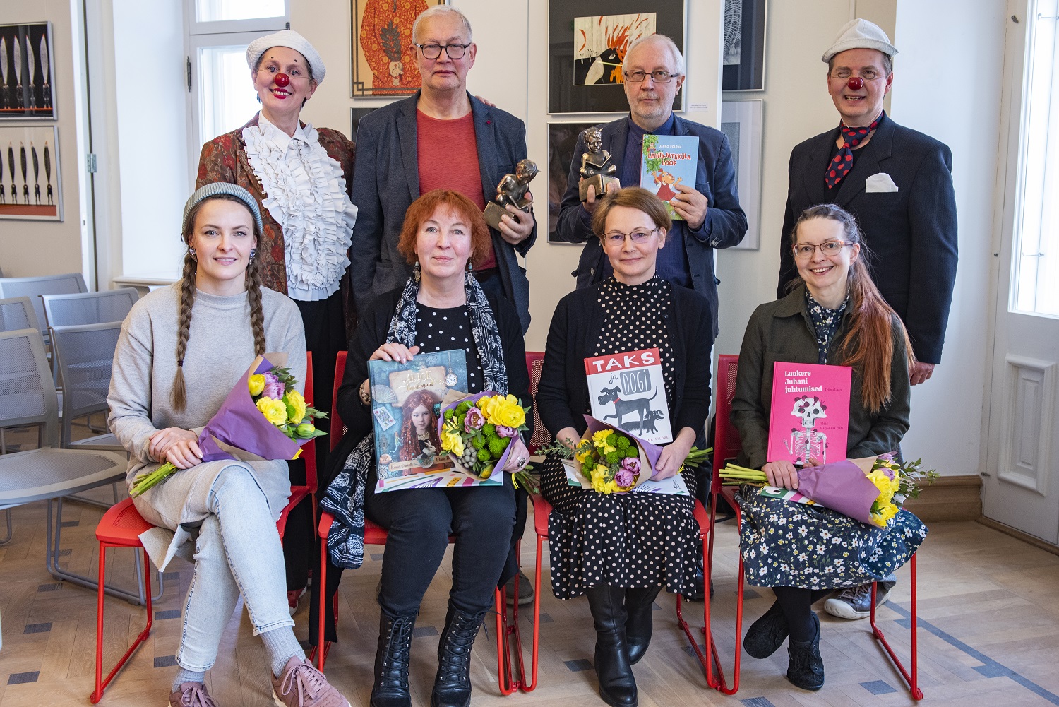 Nukitsa konkursi laureaadid 2022. Esireas vasakult Marja-Liisa Plats, Made Balbat, Kadri Hinrikus, Triinu Laan; Tagareas: Piip, Heiki Ernits, Janno Põldmaa, Tuut 