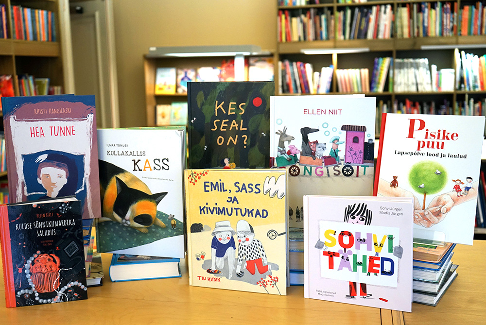 Ajakiri Nukits tugitoolil