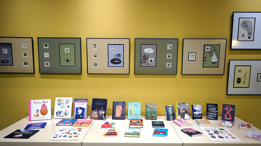 Ajakiri Nukits tugitoolil