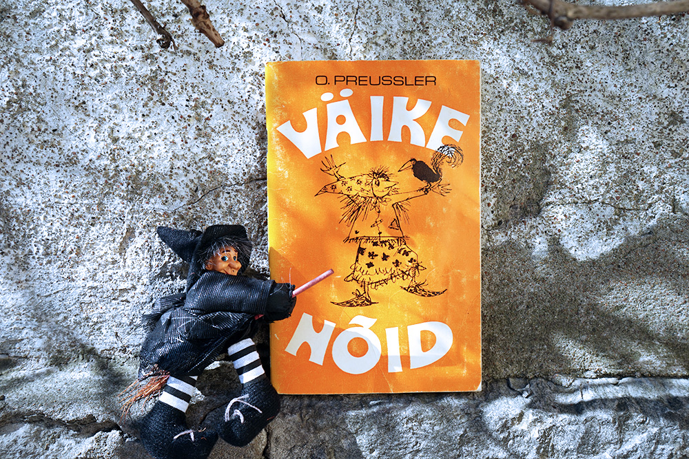 Lasteraamat, Timbu-Limbu õukond ja lumemöldrid