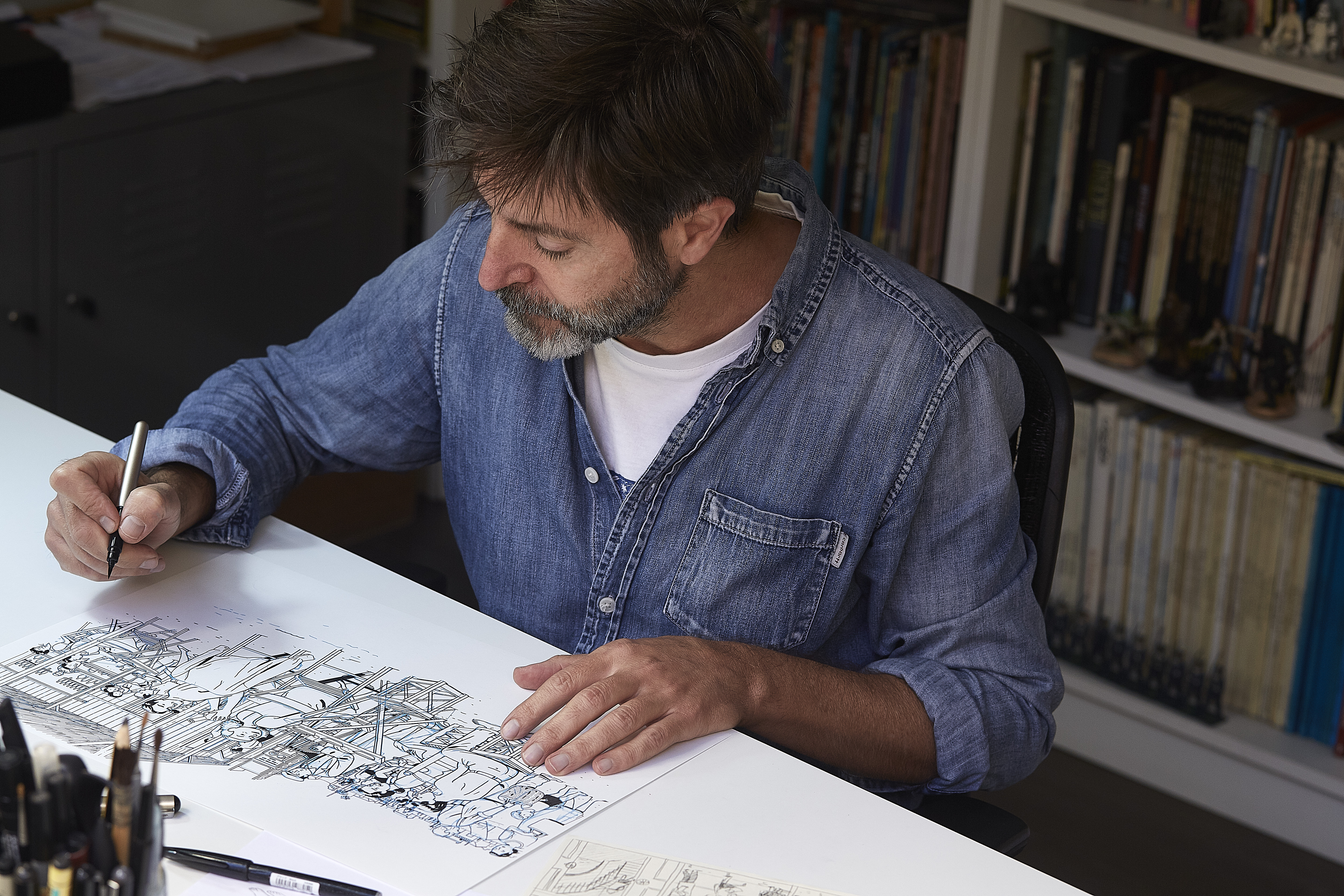 Pere uurib koos raamatut