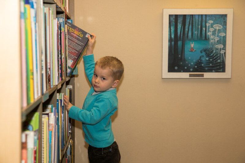 Ajakiri Nukits tugitoolil