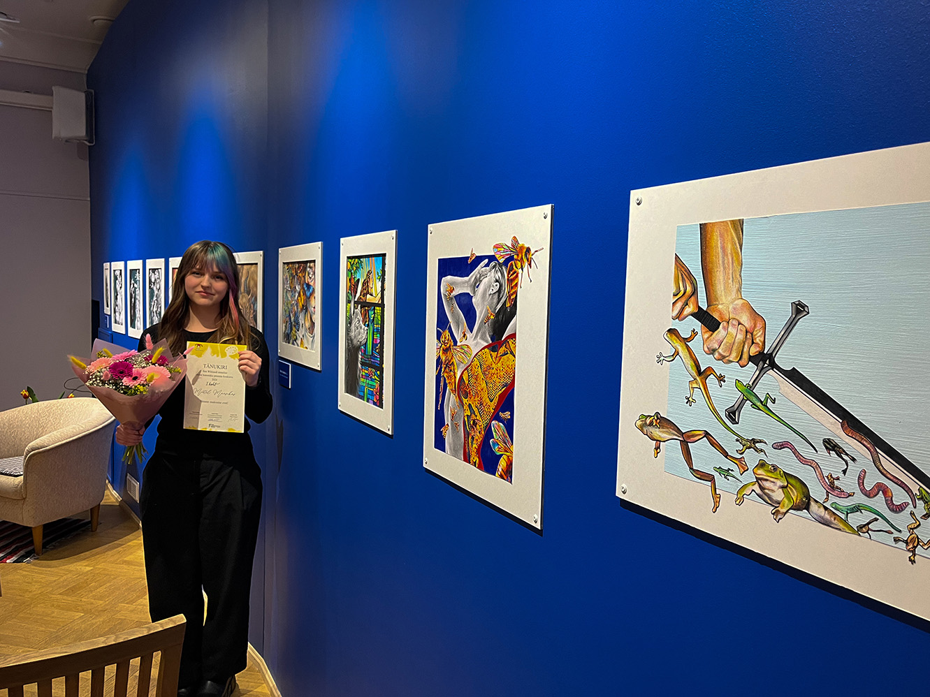 Pere uurib koos raamatut