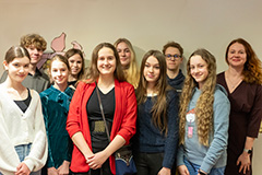 Pere uurib koos raamatut