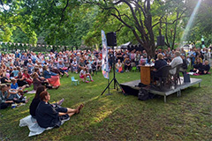 Näituse, Joostes huntidega, tööd Läti Rahvusraamatukogus